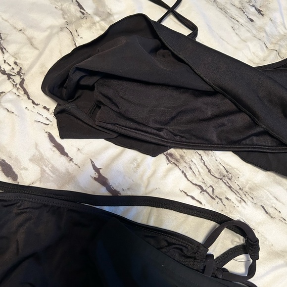 Hurley bikini - Picture 3 of 3